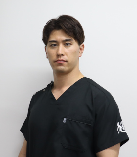 医員 天田 俊平