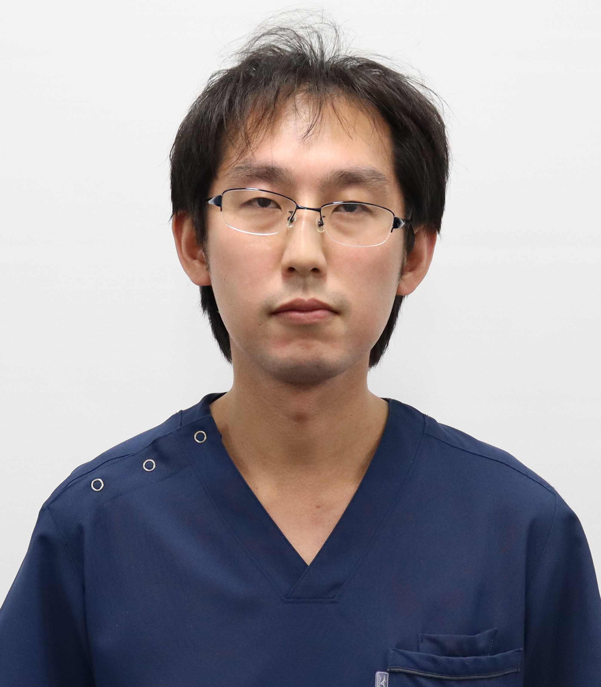 上原　健史